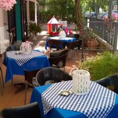 Gialpina Hotel *